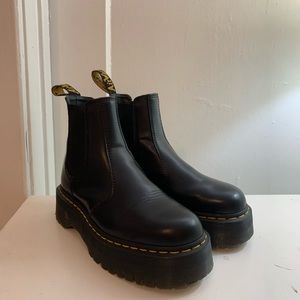 2976 Quad Platform Chelsea Boot